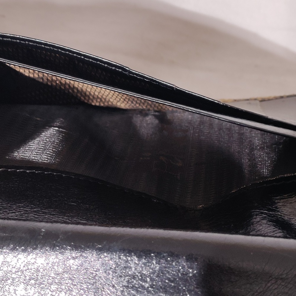 The Find Wallet Python Pattern Leather Wallet Snap Closure - Picture 15 of 16